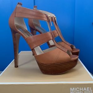 MICHAEL Michael Kors Berkley Platform Sandals Size 9